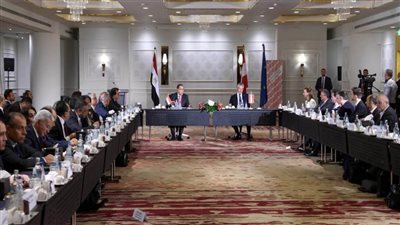 رئيس الوزراء ومستشار النمسا يترأسان مائدة مستديرة مشتركة لمجتمع الأعمال المصري النمساوي