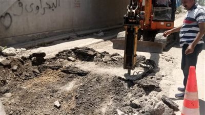 مديرية الطرق والنقل بالإسماعيلية تواصل أعمال إصلاح الطريق أسفل نفق السكة الحديد بالمستقبل