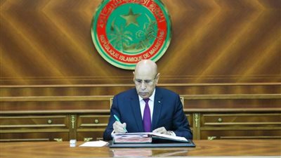 الرئيس الموريتاني يدعو القوى السياسية للهدوء مع انطلاق الحملات الانتخابية