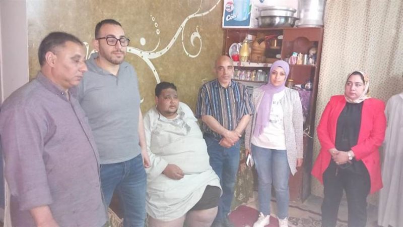 الكشف على شاب مصاب