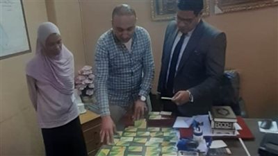 تموين الإسكندرية تضبط بطاقات تموينية بأحد المخابز 