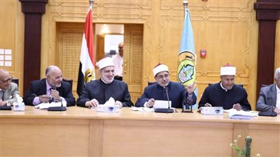 مجلس جامعة الأزهر يشكر الإمام الأكبر.. ويهنئ راجية طه وحفظة القرآن الكريم