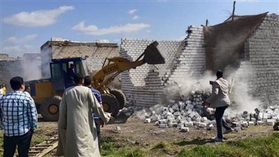 الموجة 21.. إزالة 12 حالة تعدٍ على أملاك الدولة ديرمواس في المنيا