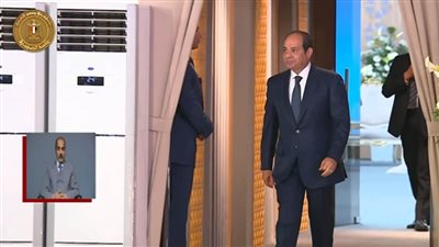 الرئيس السيسي يصل مقر احتفالية عيد العمال بشركة الشرقية للسكر
