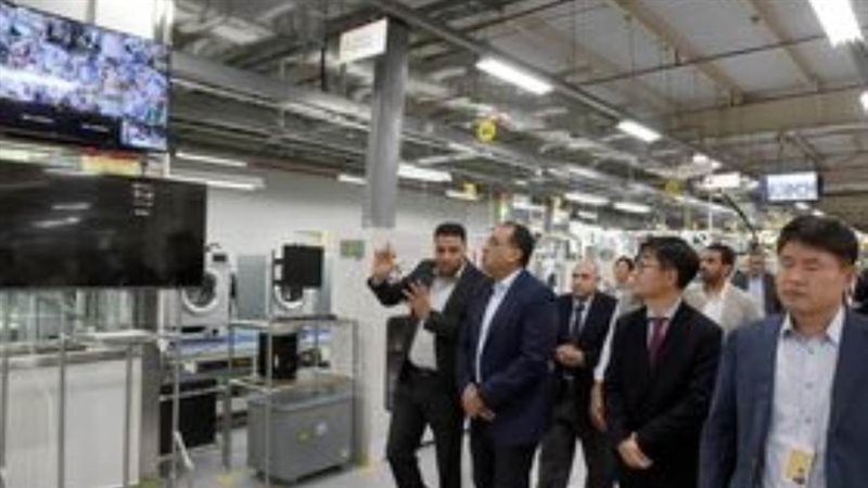 رئيس الوزراء خلال