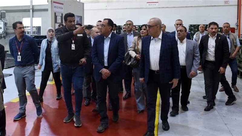 رئيس الوزراء يتفقد