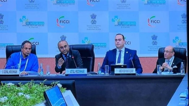 السبكي خلال جلسة