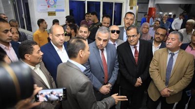 محافظ سوهاج يفتتح مجمع 