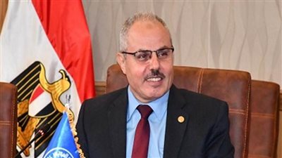 600 طالب وطالبة يُشاركون بـ 72 بحثًًا شفهيًا بالمؤتمر السنوي الخامس للبحوث الطلابية بجامعة القناة 