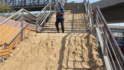 13.5 مليون جنيه لتحويل سلالم كوبري مشاة وابور الثلج ببنها لكهربائية