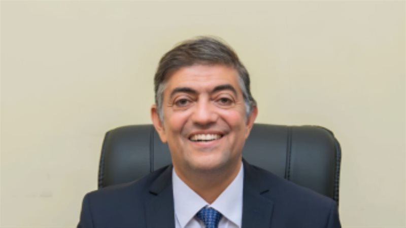 هشام عبدالعزيز رئيس