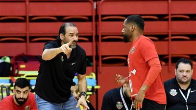 حسين زكي يحقق فوزه الأول مع شباب أهلي دبي في لكرة اليد