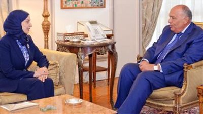 سفيرة البحرين الجديدة بمصر تقدم أوراق اعتمادها لوزير الخارجية