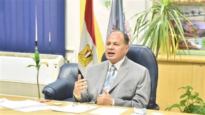 محافظ أسيوط يقر التعريفة الجديدة للمواصلات الداخلية والخارجية ويوجه بتكثيف الحملات المفاجئة على المواقف لمنع التلاعب 