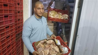 القليوبية : لجان للمراقبة على القطاعات الخدمية وضبط 7 أطنان لحوم ودجاج فاسدة بثلاجة وتحرير 72 محضرا مخالفا 