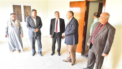 محافظ أسيوط ورئيس هيئة الأبنية التعليمية يتفقدان أعمال إنشاء مجمع الخدمات الزراعية بعرب مطير