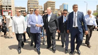 وزيرالتنمية المحلية ومحافظ القاهرة يتفقدان موقفى الألف مسكن وعبدالمنعم رياض