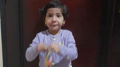 كشف غموض العثور على جثة طفلة داخل سيارة بطوخ
