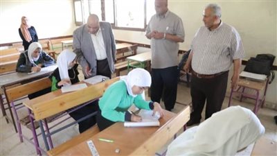 انطلاق امتحانات صفوف النقل للتعليم الفني والصف الأول الثانوي العام بالوادى الجديد