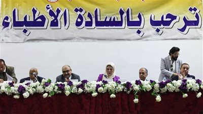 حضور حاشد للأطباء في 