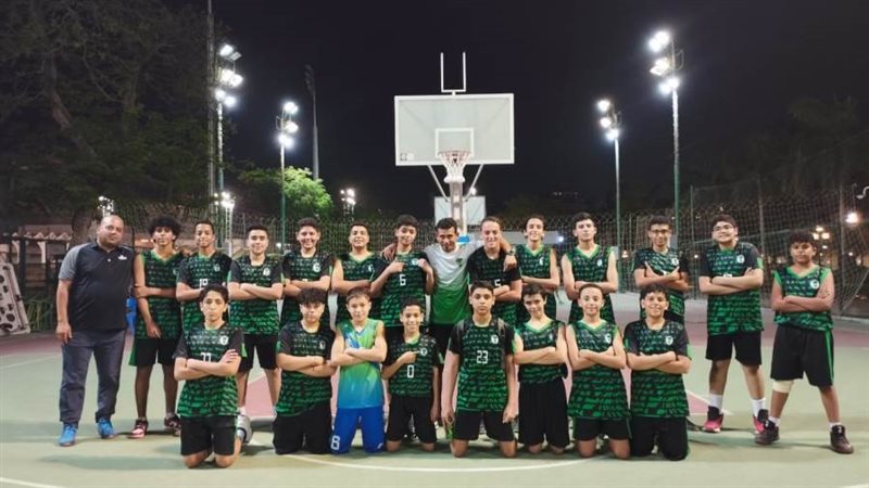 عامر نبيل عامر يتوسط