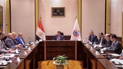 وزير الصحة يبحث مع نقيب العلاج الطبيعي دعم الخدمات المقدمة