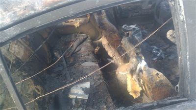 انتداب المعمل الجنائي ومعاينة موقع حريق 4 سيارات ملاكي في بنها