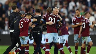 وست هام يفوز على مانشستر يونايتد ويهدي ليفربول فرصة المقعد الأوروبي المنتظر