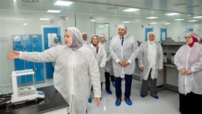 الاعتماد والرقابة الصحية تزور أول مصنع مصري لإنتاج مستحضرات وأدوية الأورام