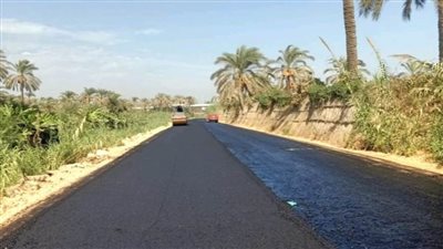 الانتهاء من رصف 8 طرق بتكلفة 52 مليونًا و609 آلاف جنيه بالبحيرة