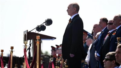 بوتين يهنئ عددا من قادة دول الجوار الروسي بالذكرى الـ78 للنصر على النازية