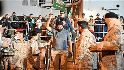 وصول 31 مواطنًا و1143 شخصًا من السودان إلى جدة