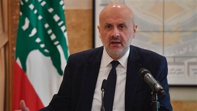 وزير الداخلية اللبنانية يوجه بوقف تطبيق إليكتروني يوفر خدمات النقل بعد اعتصامات لنقابات السائقين