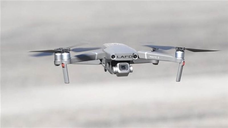 100 طائرة بدون طيار