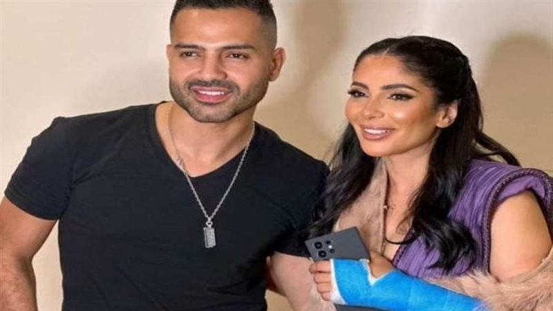 منى زكي تتعرض لكسر