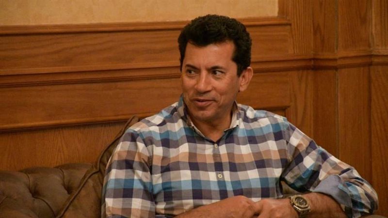 د. أشرف صبحى