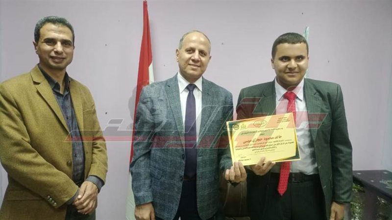 خلال التكريم