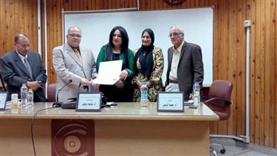 «إعلام القاهرة» تناقش آليات تطوير المحتوى الرقمي والذكاء الاصطناعي