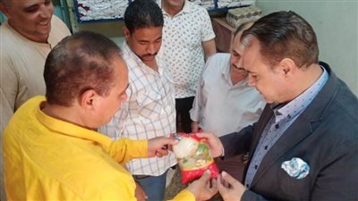 تحرير 8 مخالفات متنوعة خلال حملة تموينية على البدالين التموينيين بملوي بالمنيا