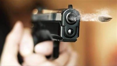 عامل يطلق النار على مزارع ونجله بسبب خلافات الجوار بسوهاج