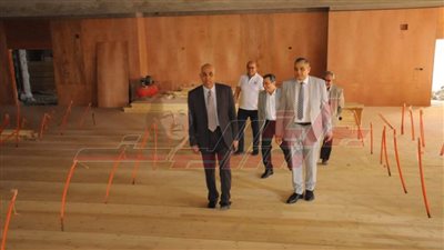 رئيس جامعة كفر الشيخ يتقد أعمال إنشاءات المدرجات والاختبارات الإلكترونية