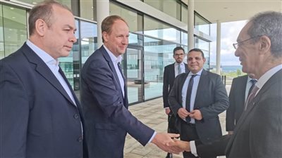 وزير الاتصالات يبحث مع مسئولي شركات صناعة برمجيات بألمانيا فرص الاستثمار في مصر
