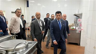 وزير الرياضة يطمئن على الحالة الصحية لمصابي مركز التعليم المدني بالجزيرة 