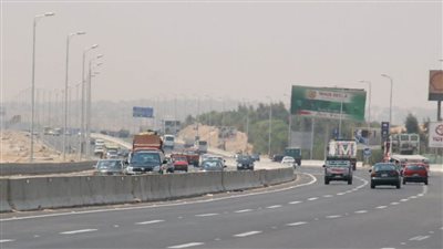 الداخلية : غلق فتحة عشوائية بالطريق الدائري بالجيزة لتسببها في تعريض حياة قائدي السيارات للخطر
