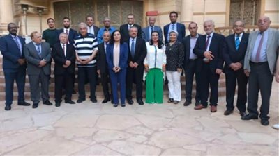 سامح عاشور يبحث مع وفد منظمة التحرير الفلسطينية سبل التصدي القانوني للعدوان الإسرائيلي 