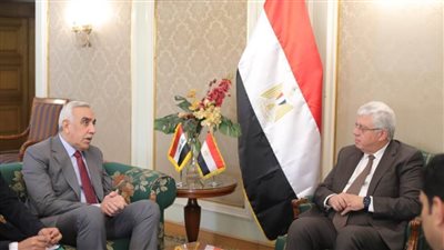 السفير العراقي يبحث في عوائق الطلبة العراقيين بالجامعات المصرية