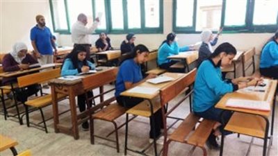 سهولة اللغة العربية ترسم البسمة على طلاب الصف الثاني الثانوي بالشرقية 