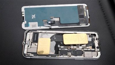 جمارك مطار برج العرب الدولي تضبط محاولة تهريب 2 سبيكة وسلسلة ذهبية