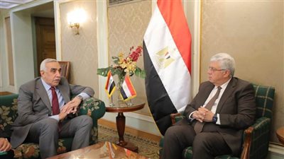 وزير التعليم العالي يبحث مع السفير العراقي بالقاهرة سبل دعم التعاون العلمي والبحثي