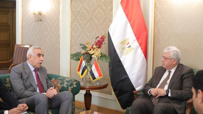 السفير العراقي مع